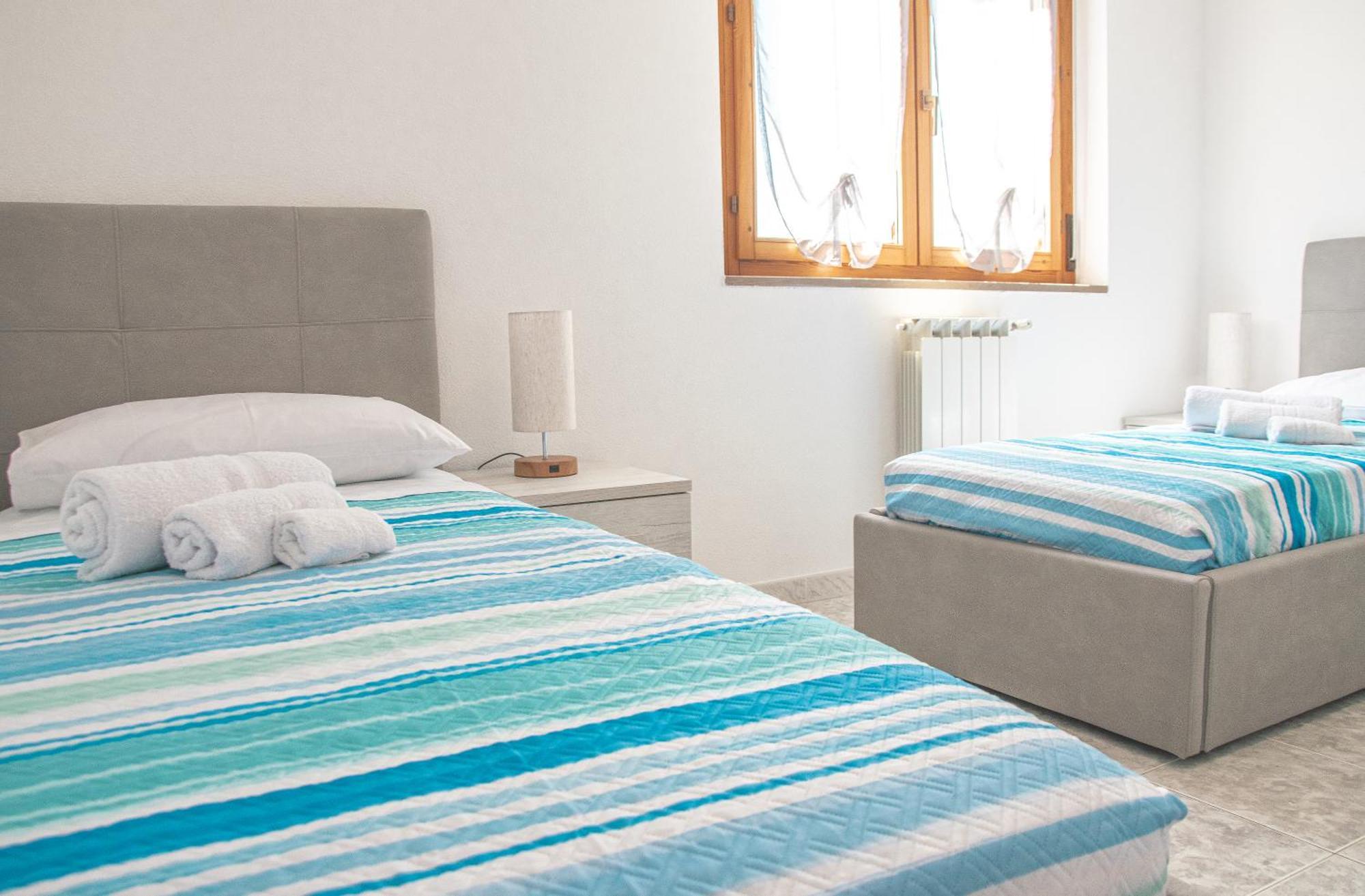 Budget Beds ألغيرو المظهر الخارجي الصورة