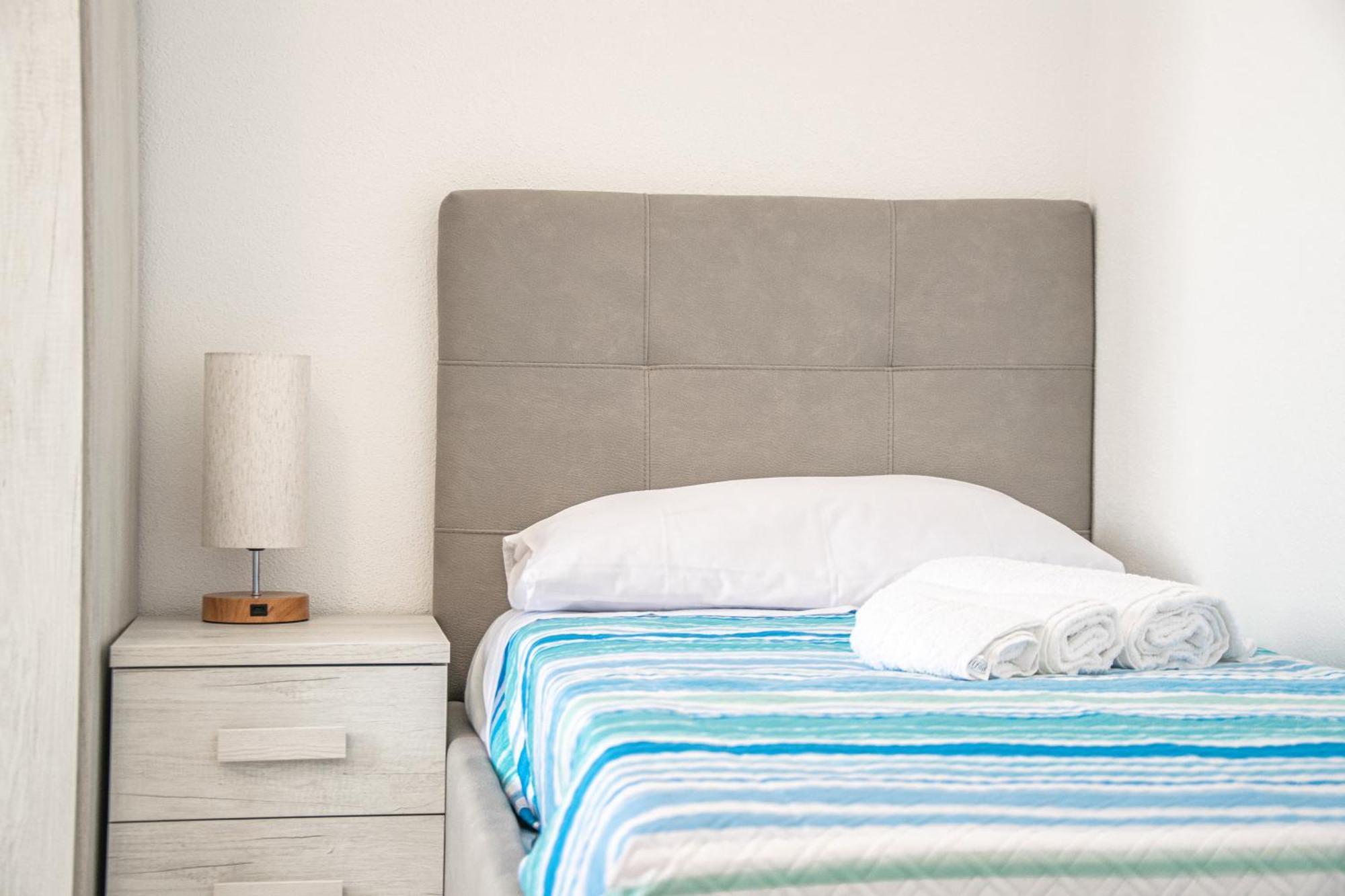 Budget Beds ألغيرو المظهر الخارجي الصورة