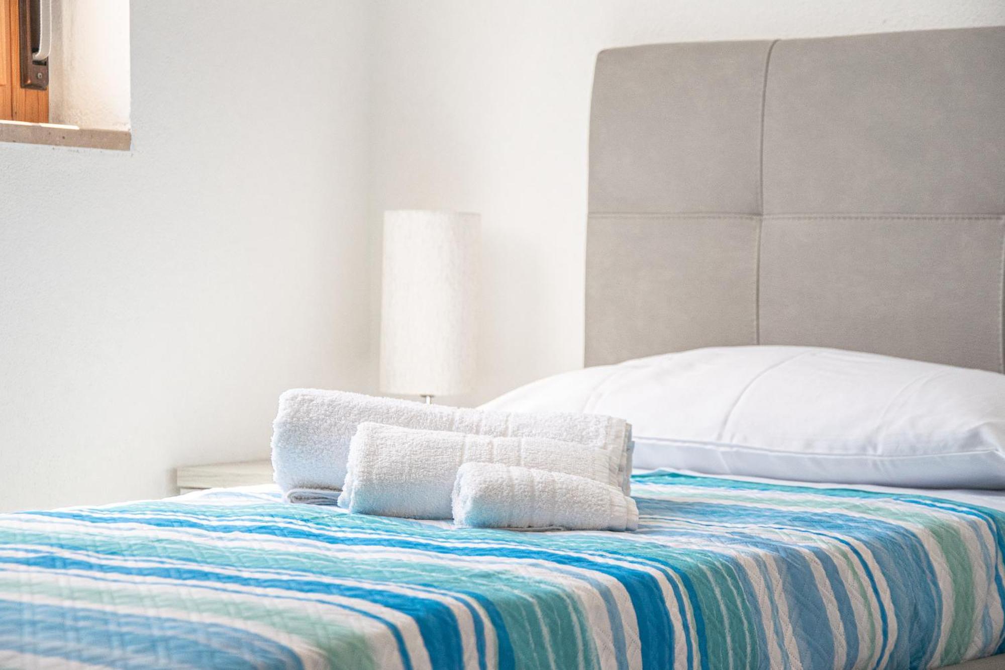 Budget Beds ألغيرو المظهر الخارجي الصورة