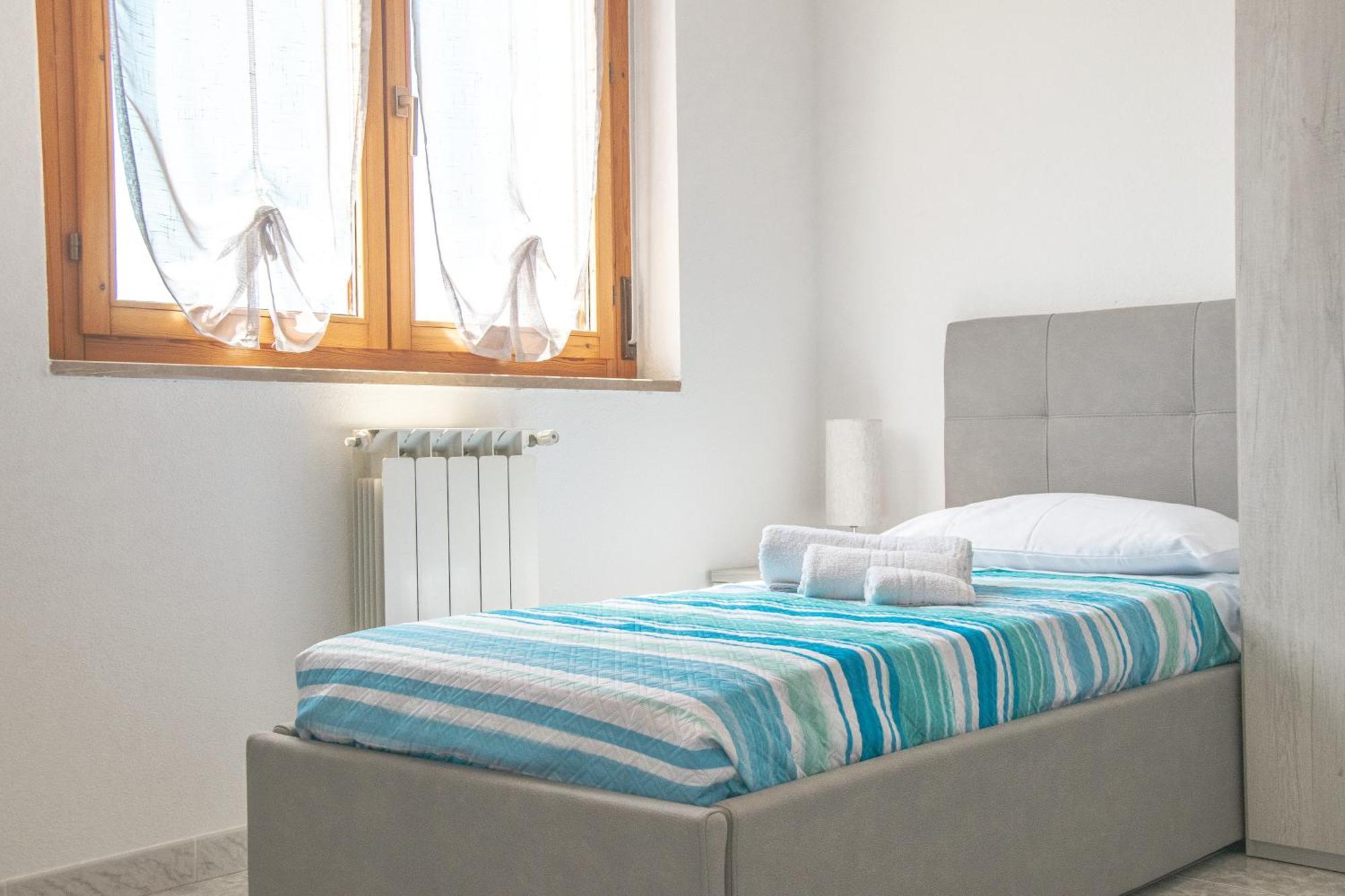 Budget Beds ألغيرو المظهر الخارجي الصورة