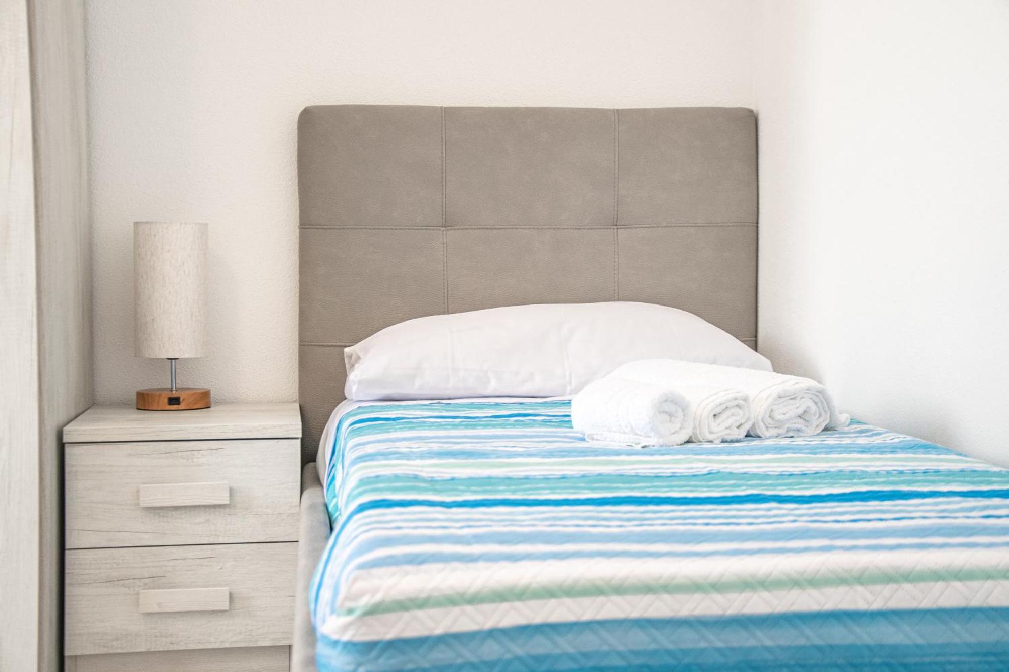 Budget Beds ألغيرو المظهر الخارجي الصورة