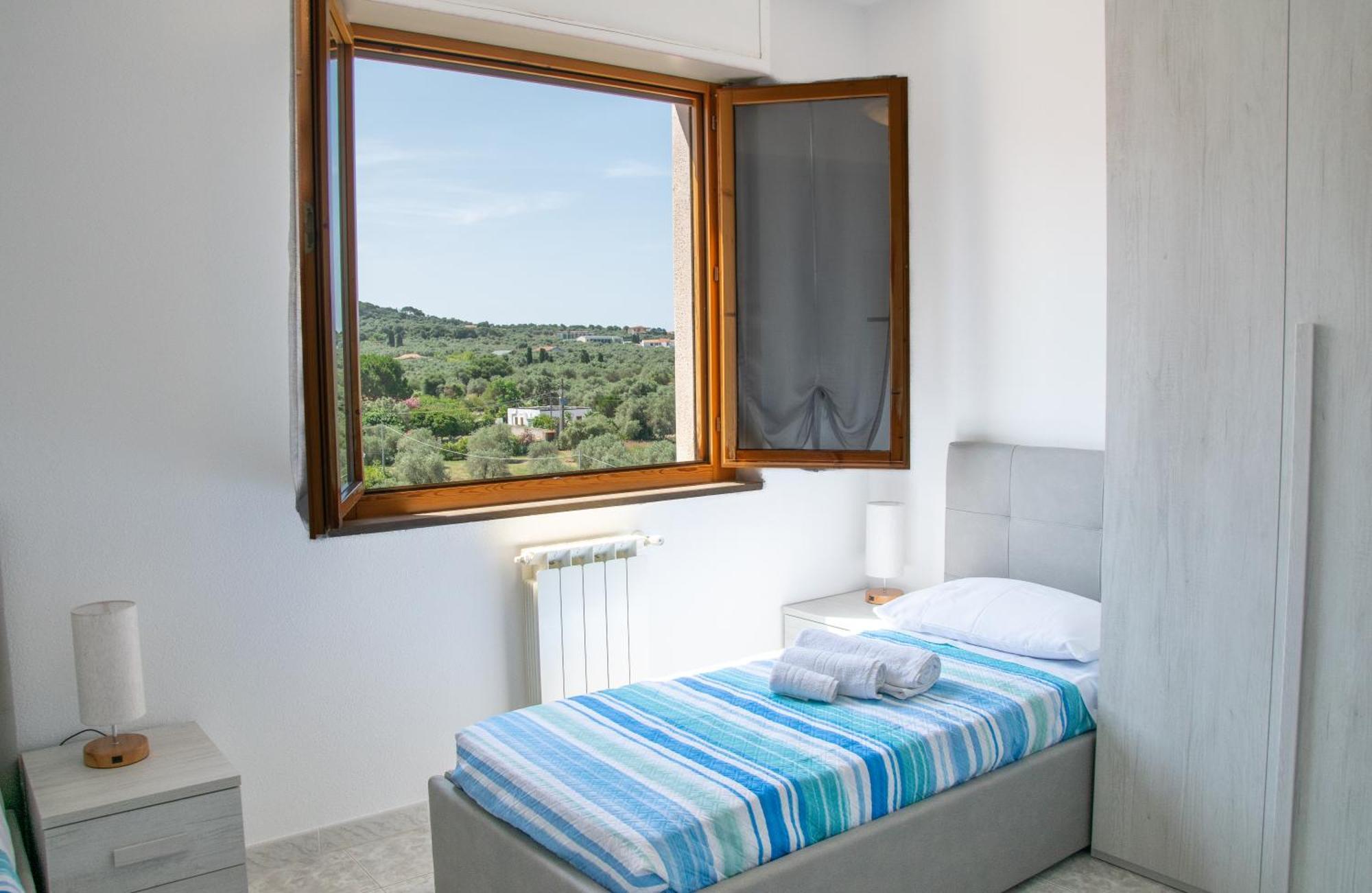 Budget Beds ألغيرو المظهر الخارجي الصورة